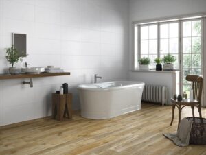 pequeños baños con suelo porcelanico imitacion madera