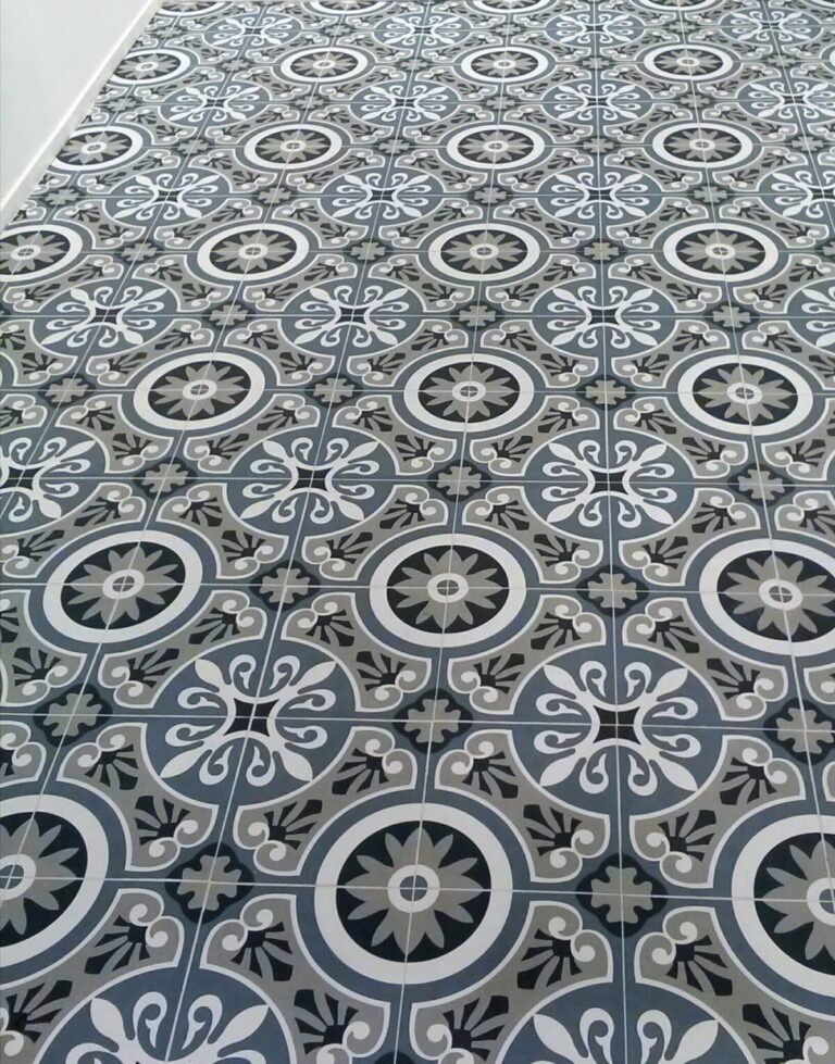 Azulejo Porcelánico imitación hidráulico Brindisi Azul como suelo decorativo