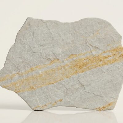 Muestra de porcelánico Montesa Óxido con superficie gris y vetas