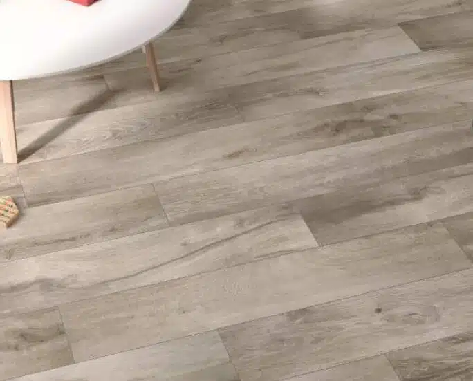 Suelo gres imitación madera