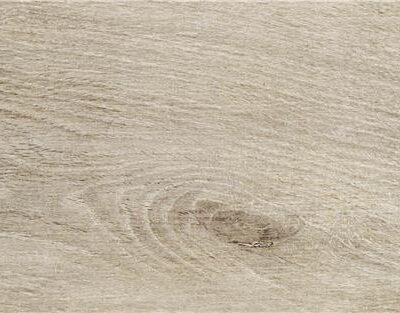 Azulejo Myrcella Beige con textura de madera clara y nudos. Es un suelo porcelanico imitacion madera.