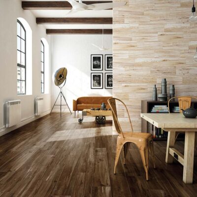 Suelo de dormitorio con pavimento porcelánico Torvik Blanco imitación madera de estilo nórdico.