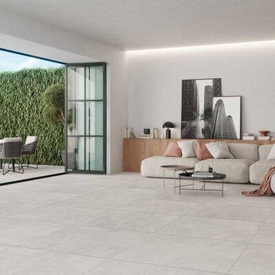 Salón con suelo porcelánico antideslizante Columbia Grey gris claro