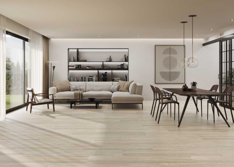 Salón comedor moderno con suelo porcelánico imitación madera Havsta Natural.