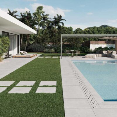 Terraza moderna con suelo porcelanico antideslizante Columbia Pearl color perla. Perfecto para exteriores y zonas de piscina.