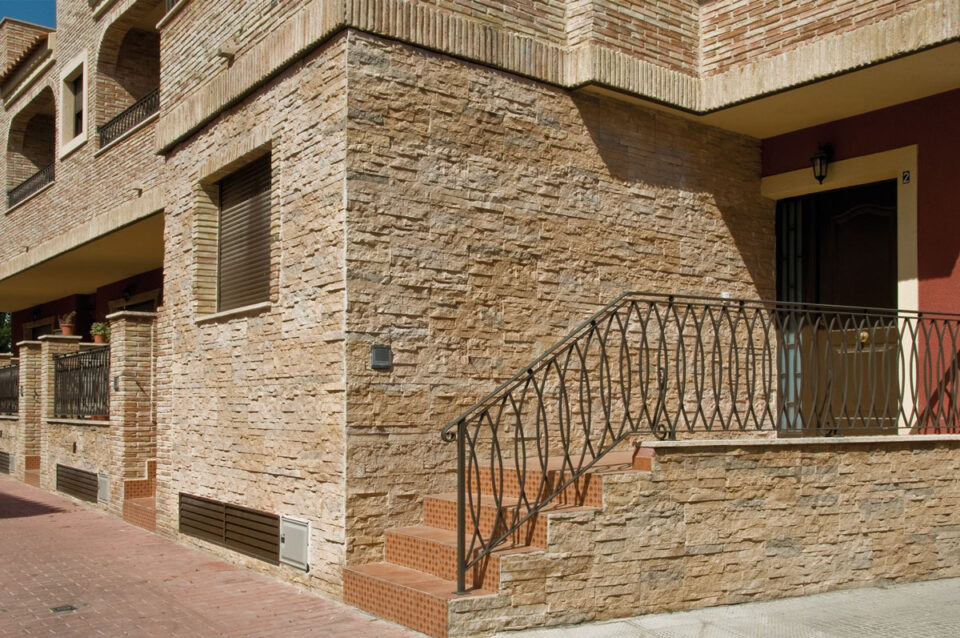 Revestimiento Plasencia Castaño 60x30cm
